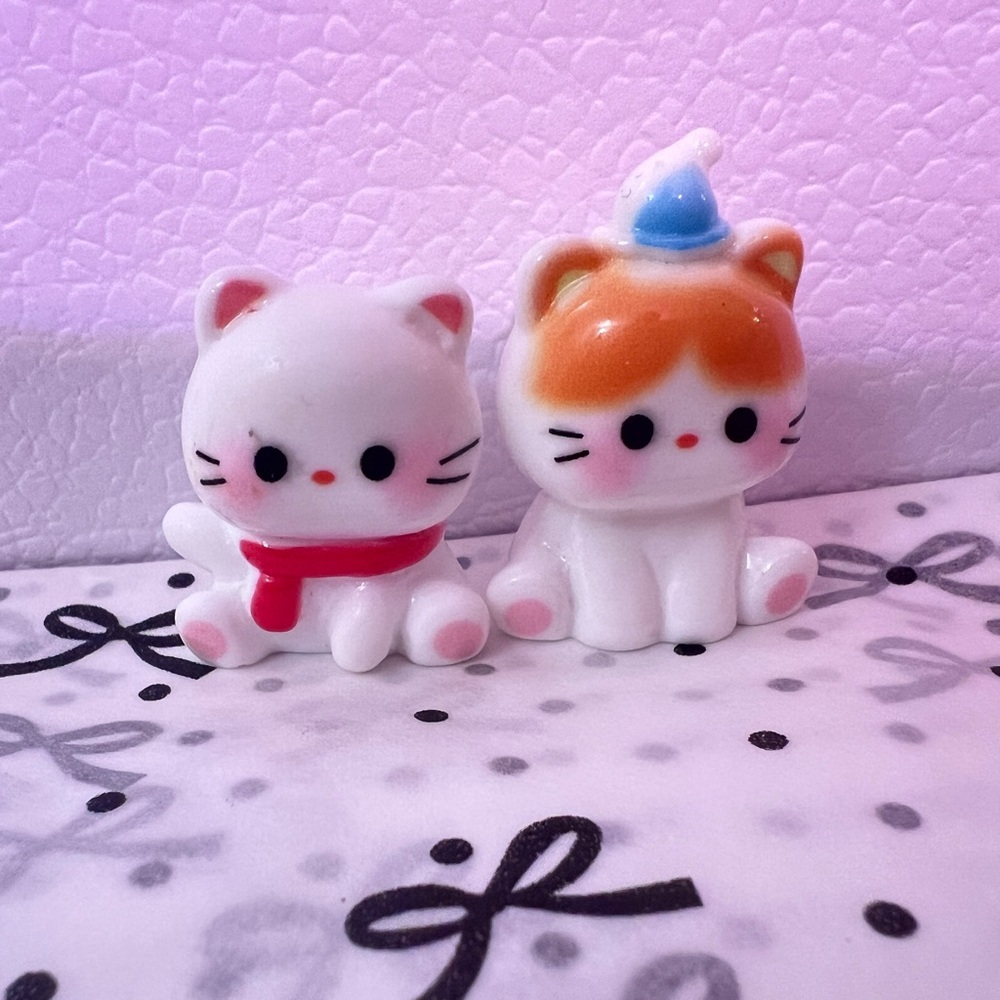 Cute Pink & Orange Ceramic Cat Figurine Set